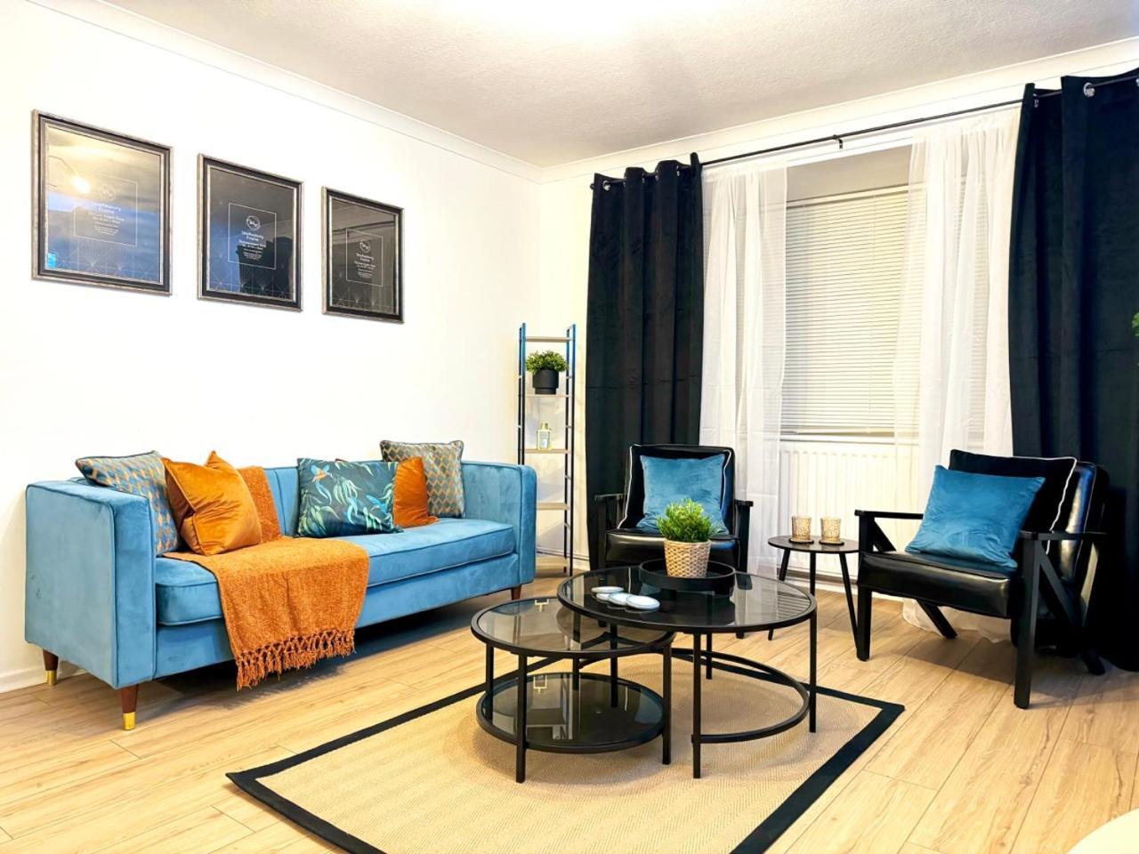 Rnm - Business Professionals Ready, Cost Effective For Large Stays! 3 Bedroom Lounge, Private Access & Entire Place, Kitchen & Washroom With Amenities, Smart Tv, Easy Access, Fast Wifi, Large Driveway, Great Transport Links, Near Worcester Hospital A Kültér fotó